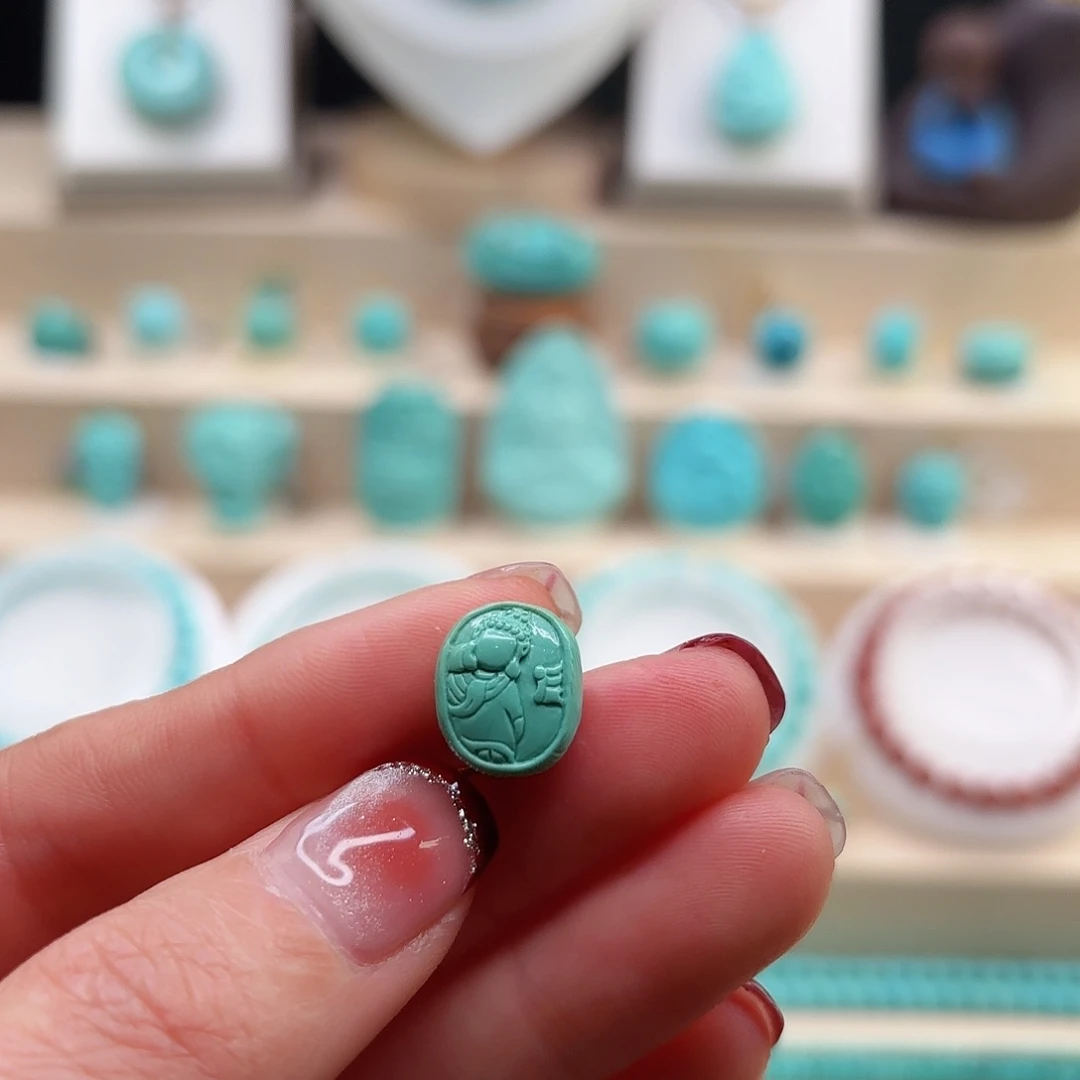 绿松石配饰未镶嵌