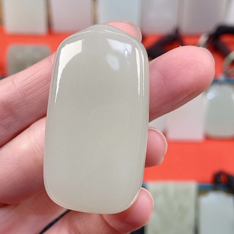 【闪购商品】颈饰未镶嵌和田玉