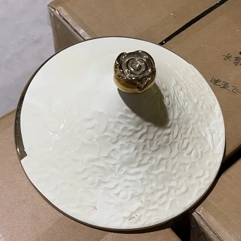 微瑕，不能明火，口径约23厘米