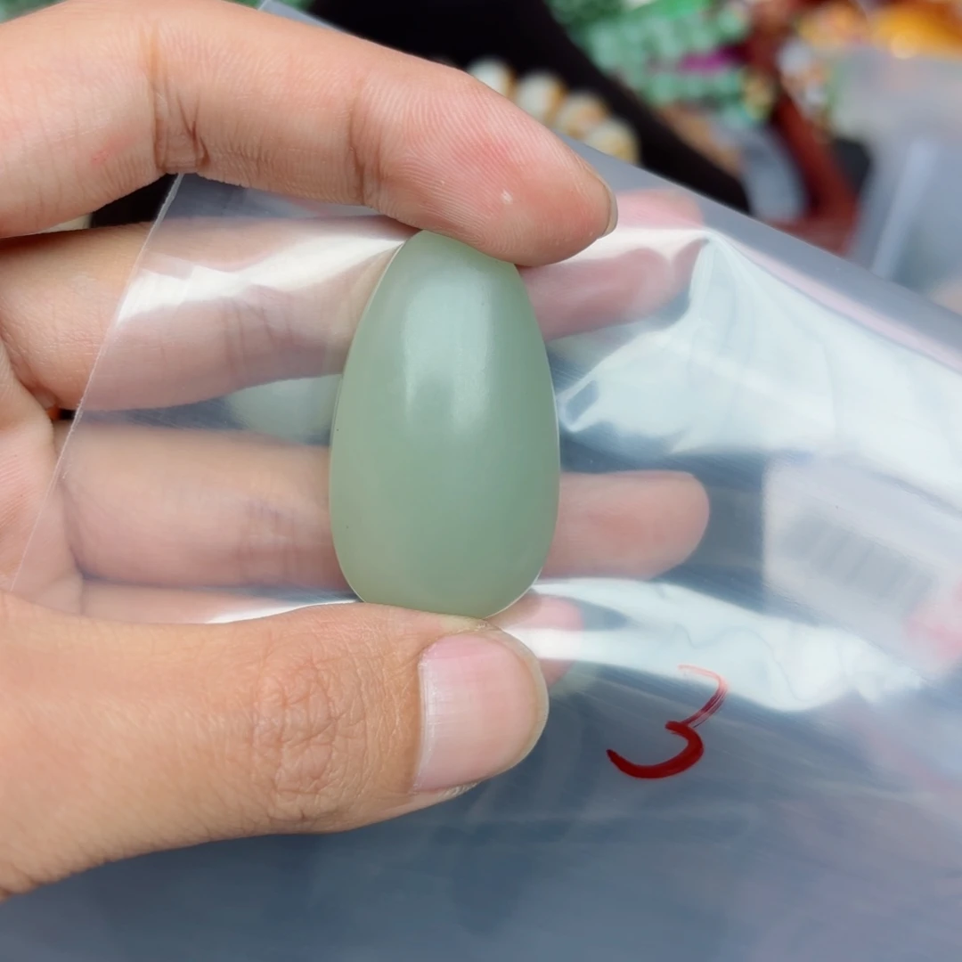 和田玉吊坠未镶嵌