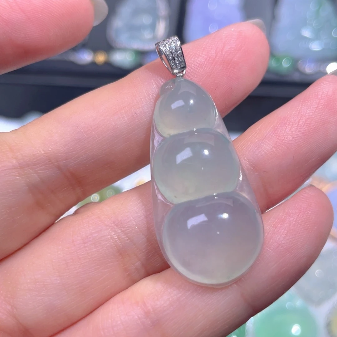 颈饰18K金镶嵌翡翠翡翠