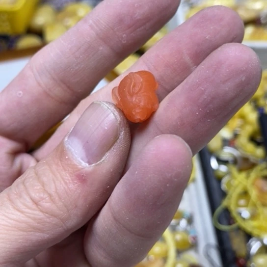 南红玛瑙吊坠未镶嵌吊坠