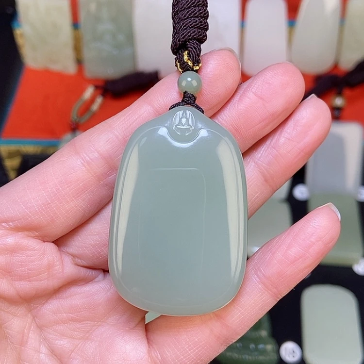 【闪购商品】颈饰未镶嵌和田玉