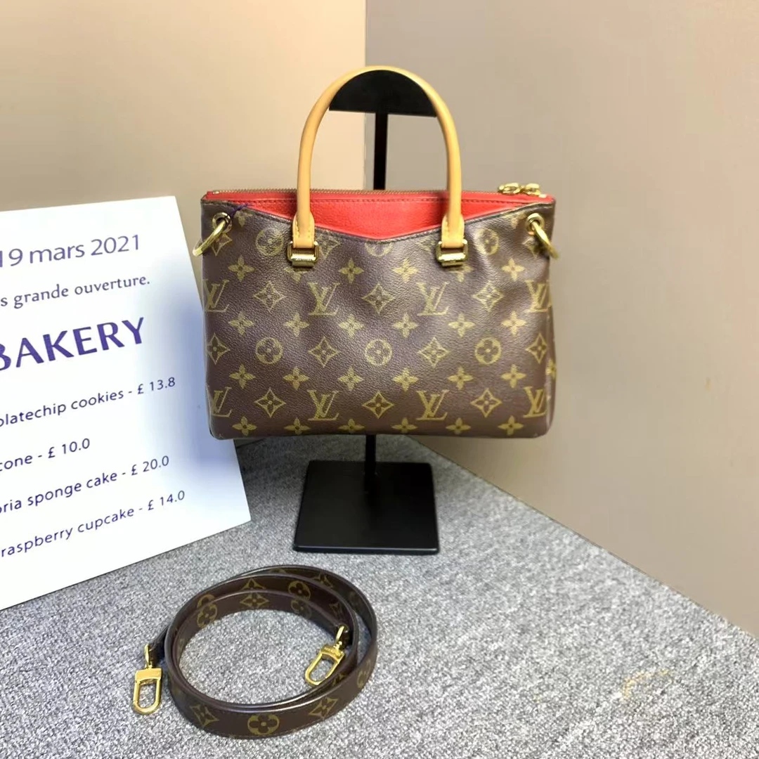 95新 LouisVuitton/路易威登 LV传奇斜跨包/红拼传奇斜挎包