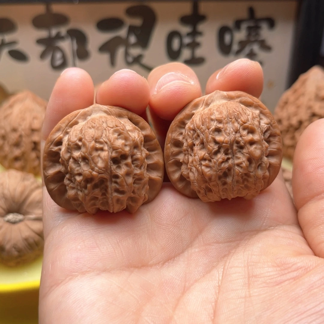 桃核吊坠35血麒麟