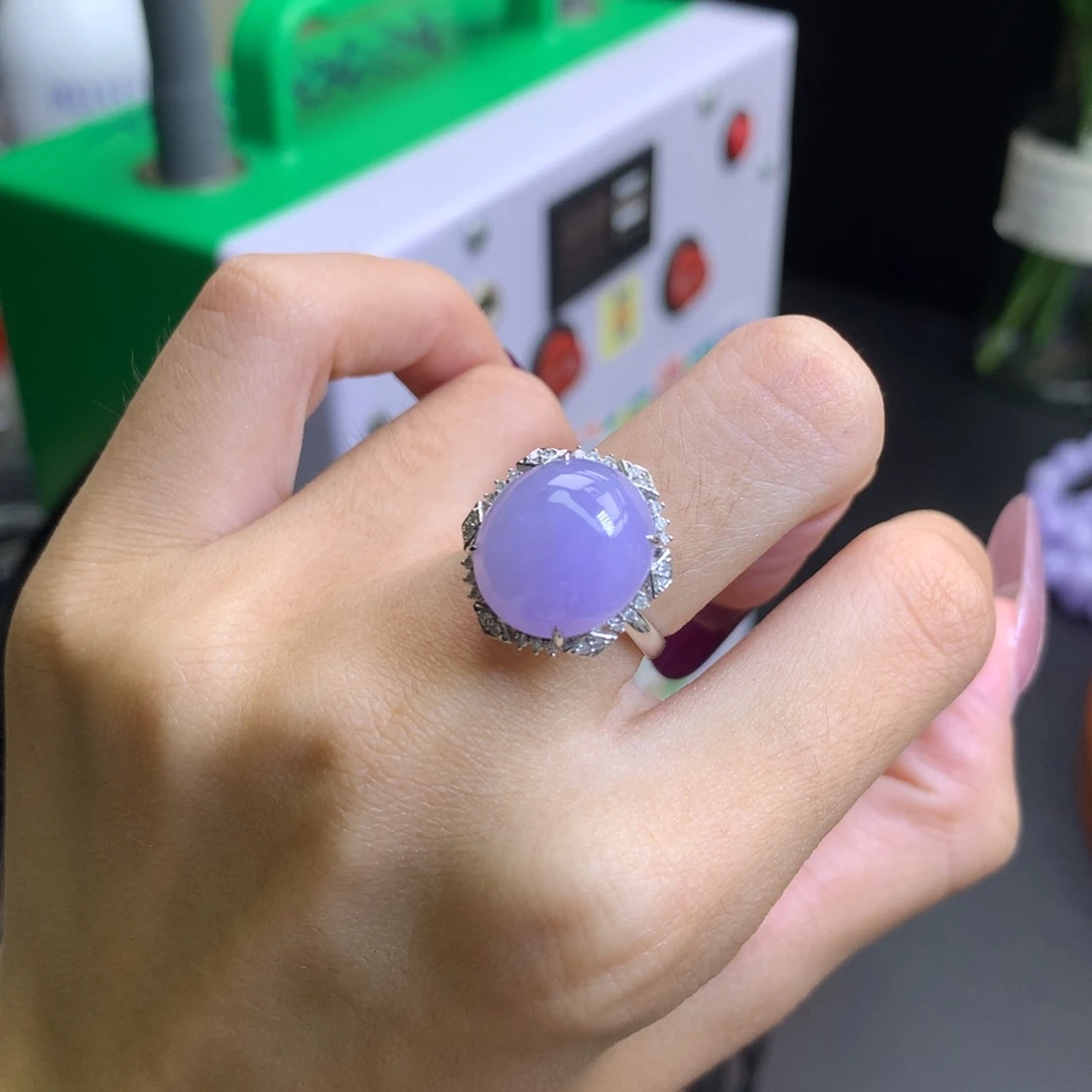 吾***期翡翠18K金镶嵌颈饰