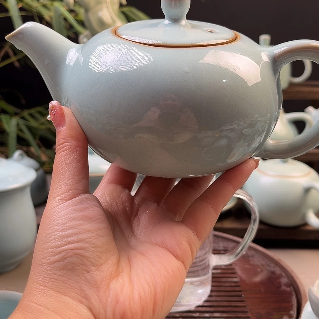 秋***阳原矿绿茶蛋糕的口感非常