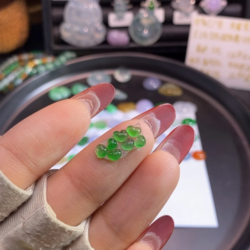 【闪购商品】翡翠挂件未镶嵌心