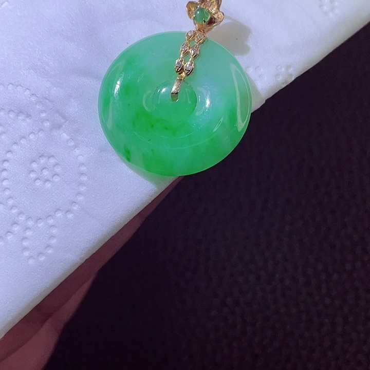 颈饰18K金镶嵌翡翠翡翠