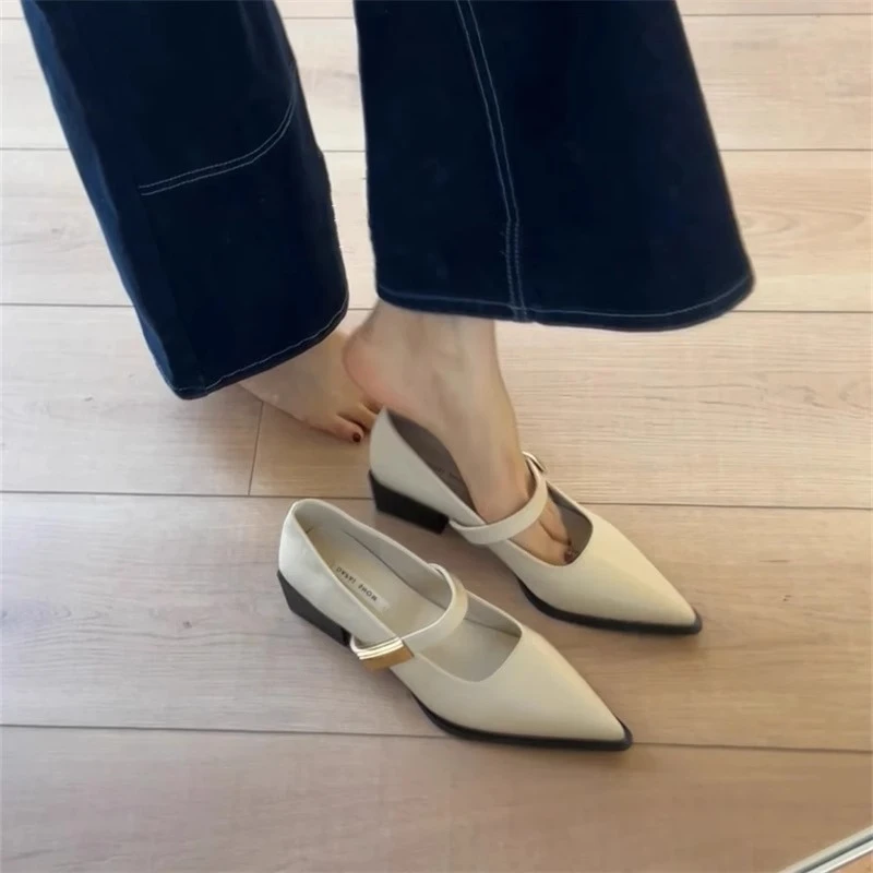 法式中跟玛丽珍鞋子女2025春夏新款气质浅口粗跟尖头单鞋小皮鞋