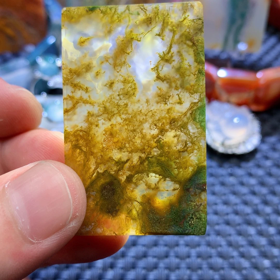 未镶嵌颈饰玛瑙/玉髓双*?