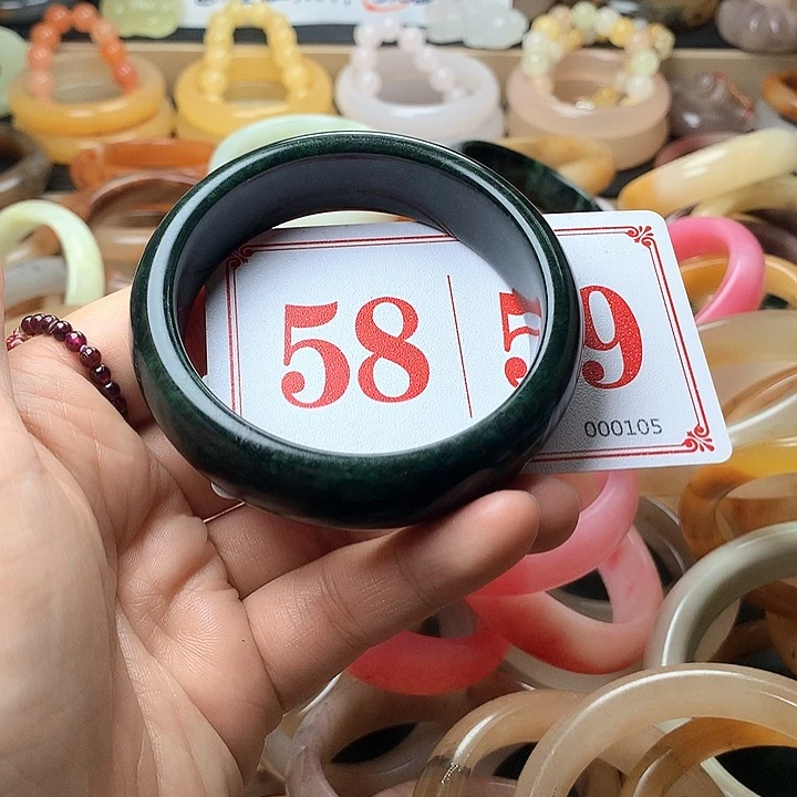 石英质玉（黄龙玉）未镶嵌手镯