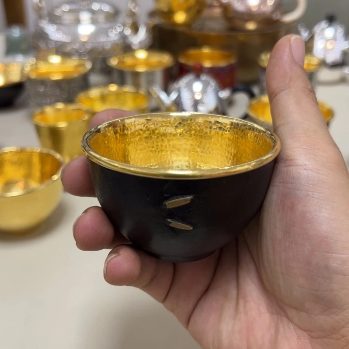 李小鹤铁胎锻金足金2克金杯