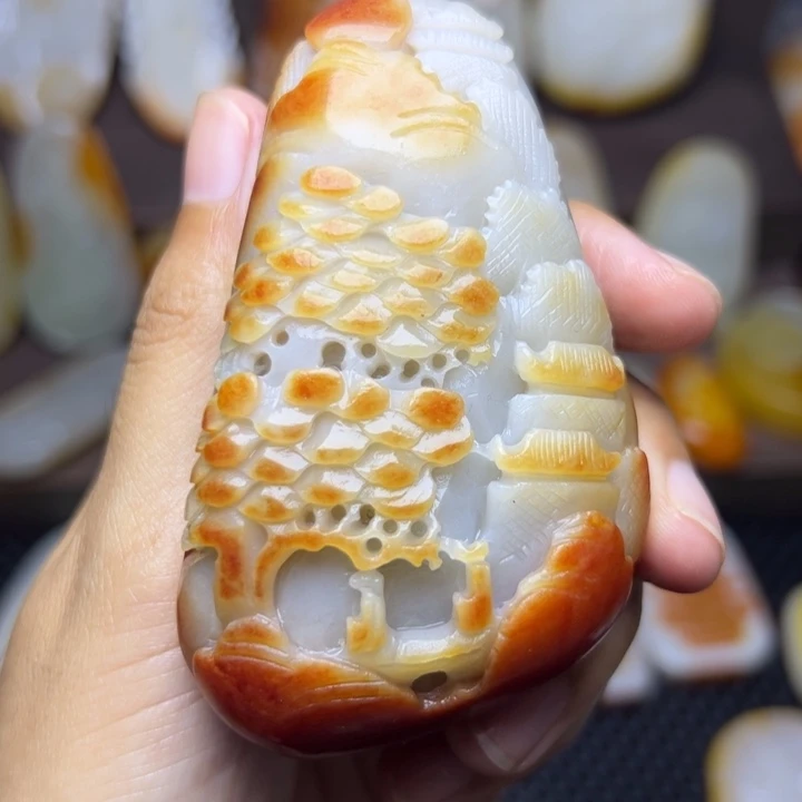 和田玉未镶嵌颈饰