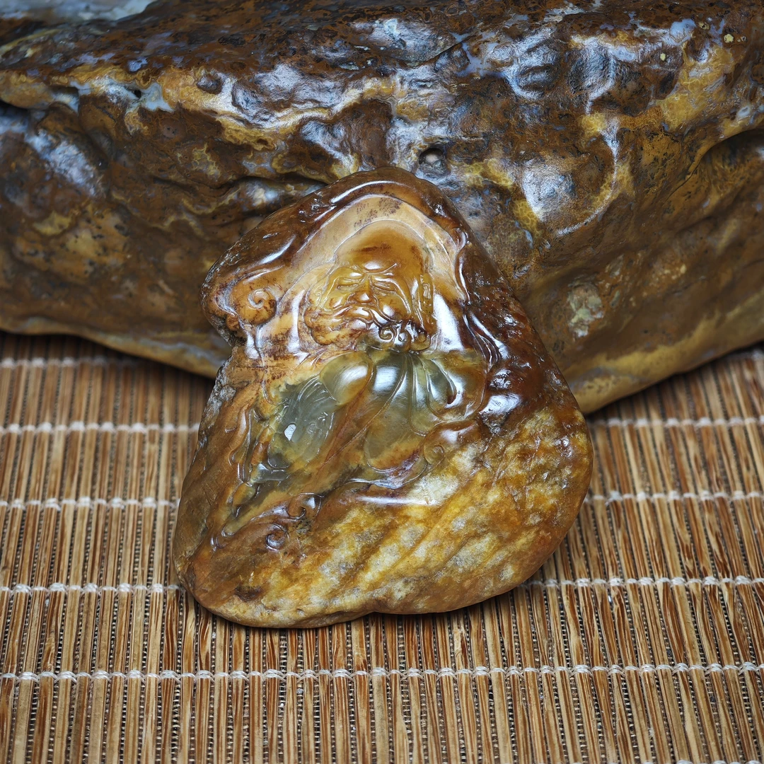 河磨玉黄白老玉原石俏色巧雕，达摩吊坠，挂坠(出河磨玉鉴定证书)