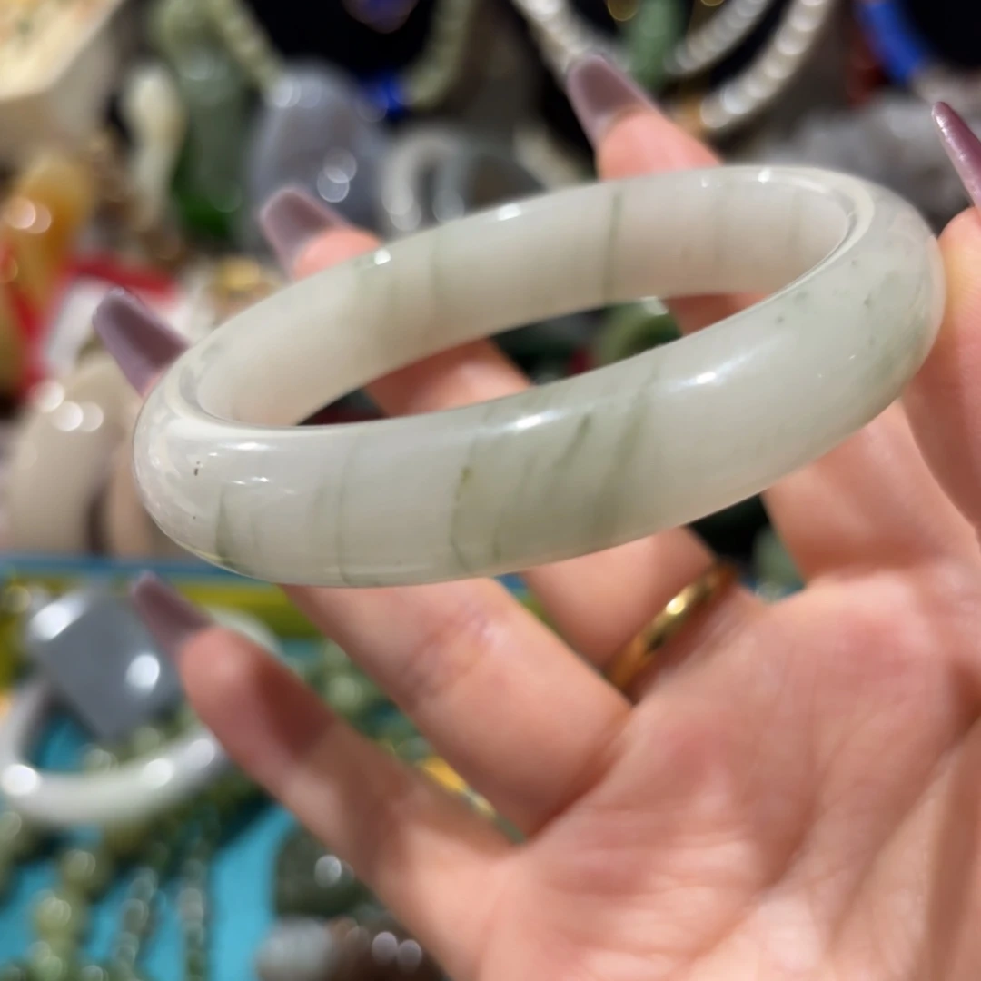 透闪石质玉未镶嵌手镯58.5