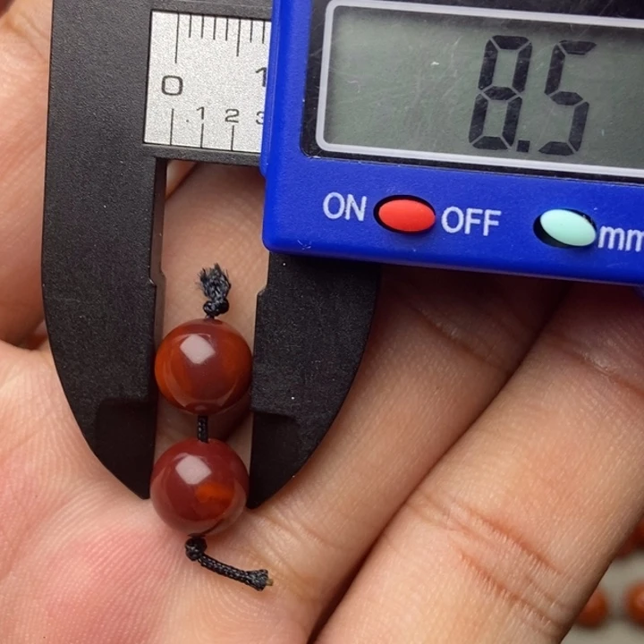 南红玛瑙配饰未镶嵌