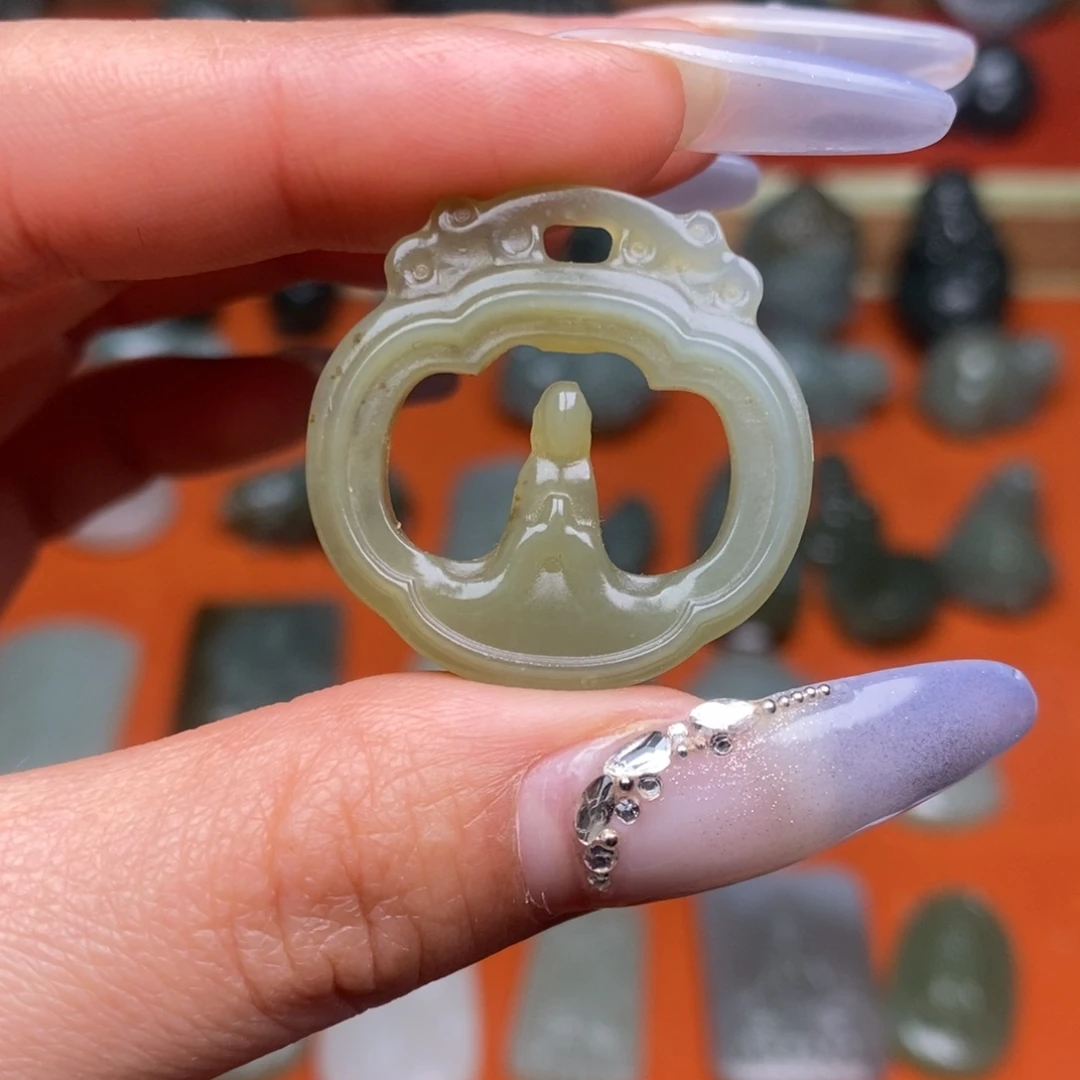 和田玉颈饰未镶嵌穿绳需备注