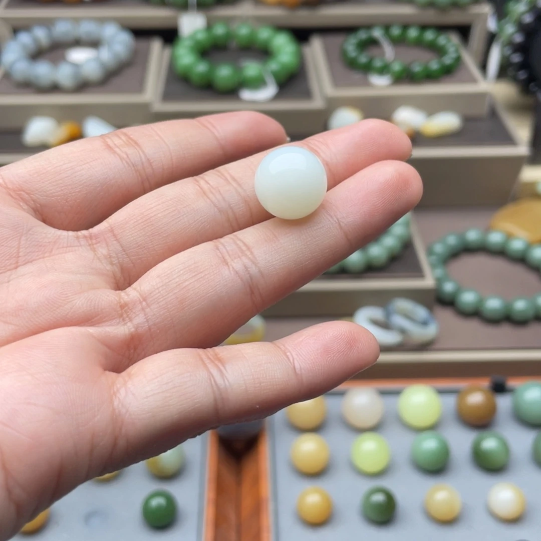 猪***割和田玉未镶嵌手链14