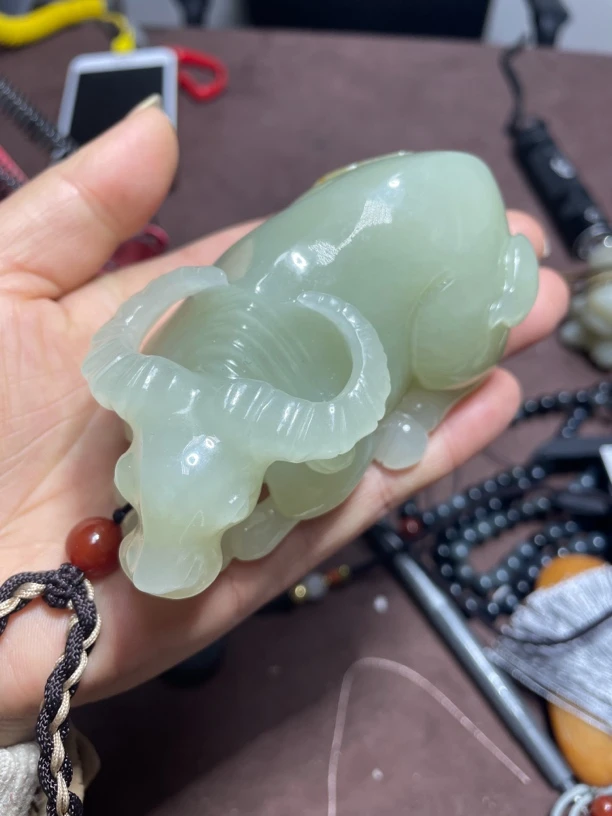 和田玉 把 件 牛