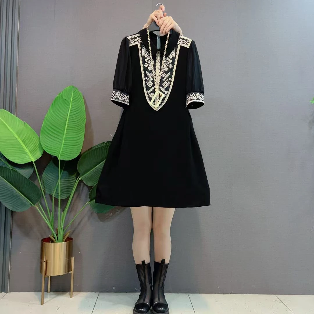 胖mm重工刺绣雪纺袖设计气质小黑裙夏装大码轻奢高级感显瘦连衣裙