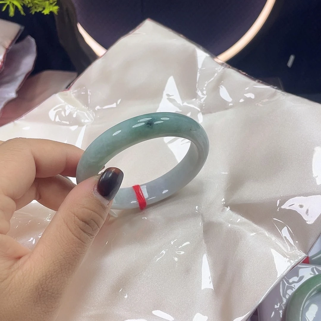 未镶嵌手镯翡翠蓝水 丽丽