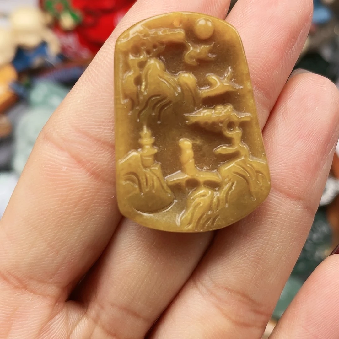 翡翠颈饰未镶嵌翡翠