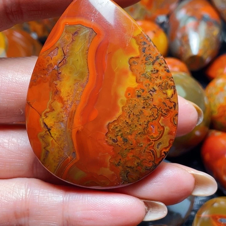 玛瑙/玉髓战国红玛瑙挂件未镶嵌维*