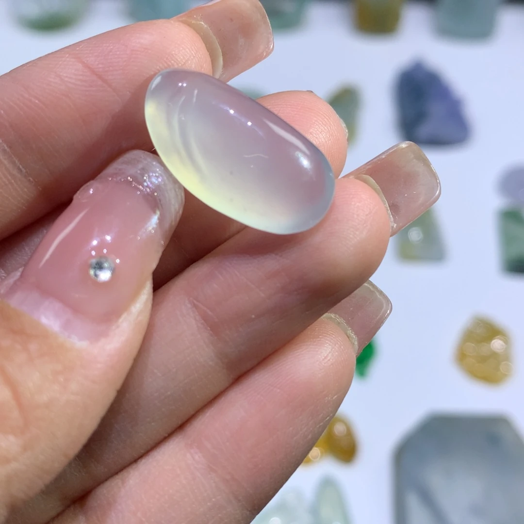 翡翠颈饰未镶嵌随型