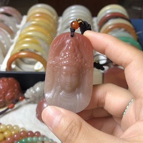 石英质玉未镶嵌颈饰