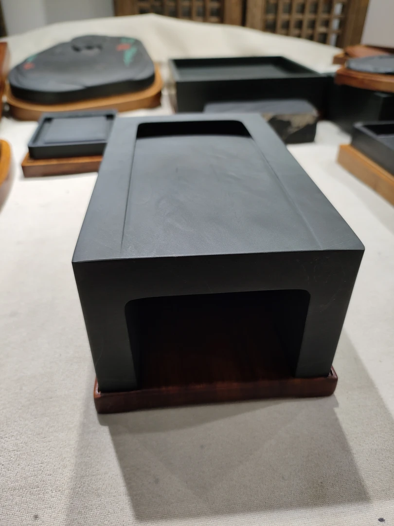 抄手砚，青琅玕石质温润细腻下发尚品21.3-12-8