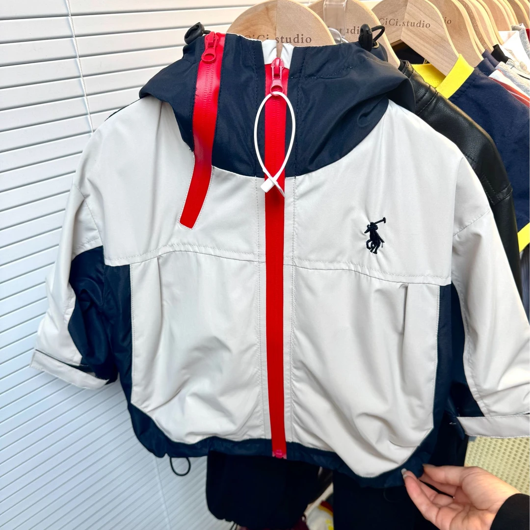 2025春季新款男童韩版休闲宽松连帽防风儿童冲锋衣外套