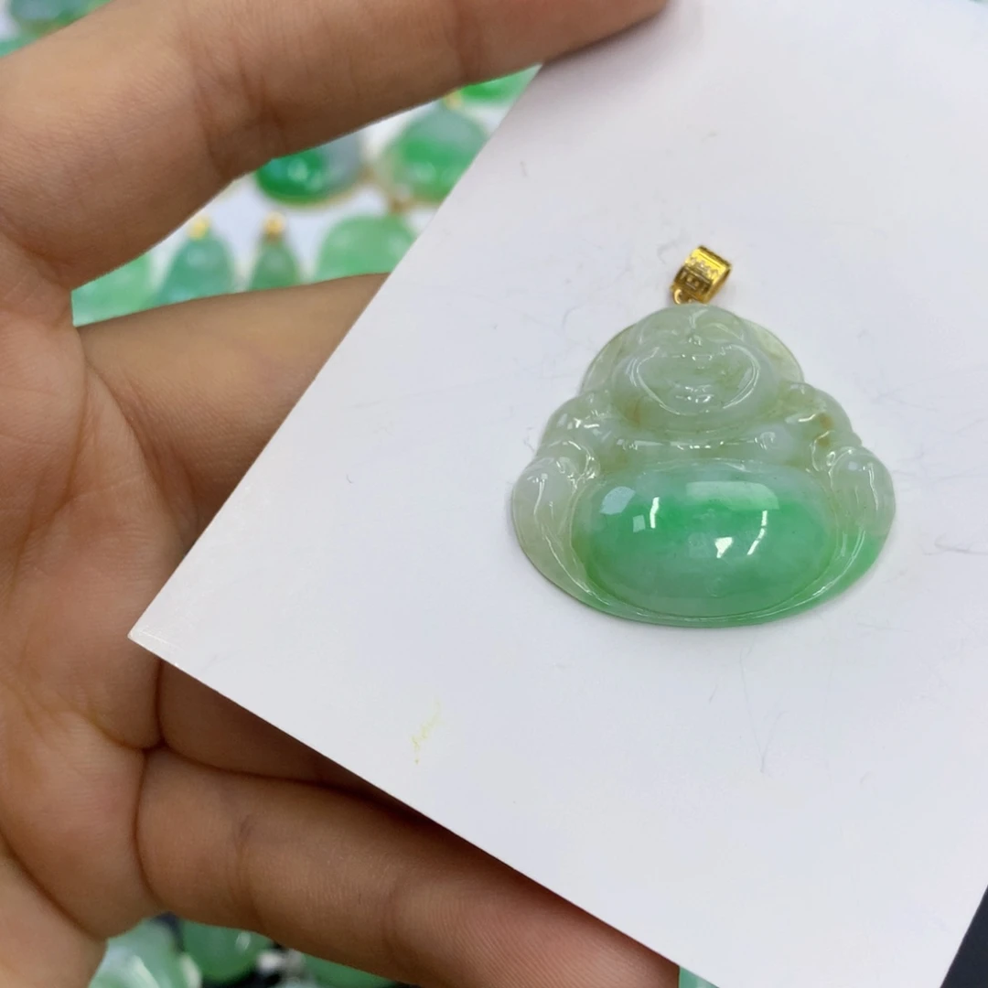 翡翠18K金镶嵌颈饰翡翠