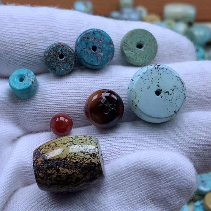 南红玛瑙未镶嵌珠宝奇石