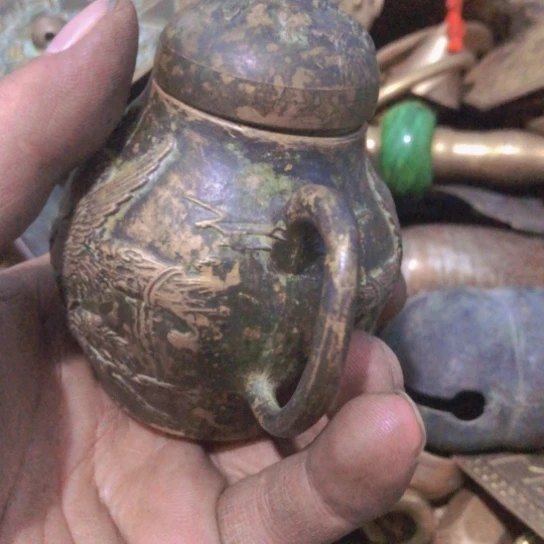 用***6闪电购铜摆件工艺品