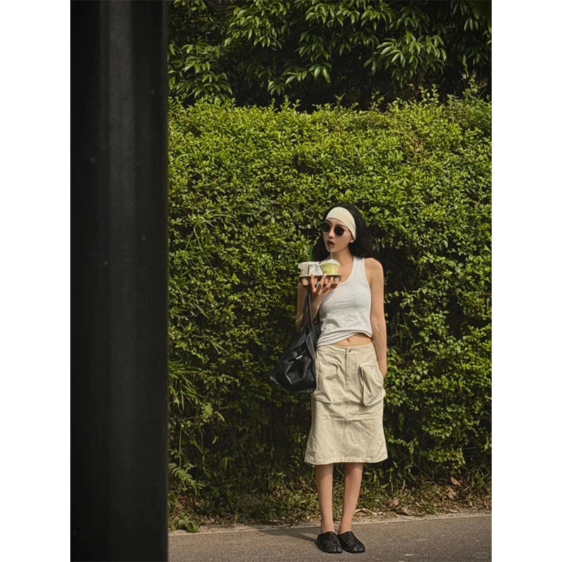 2025夏季休闲简约时尚背心显瘦修身穿搭无袖上衣百搭气质半身裙女