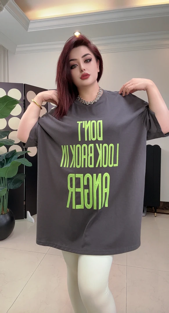 新款字母印花短袖T恤《三个颜色》