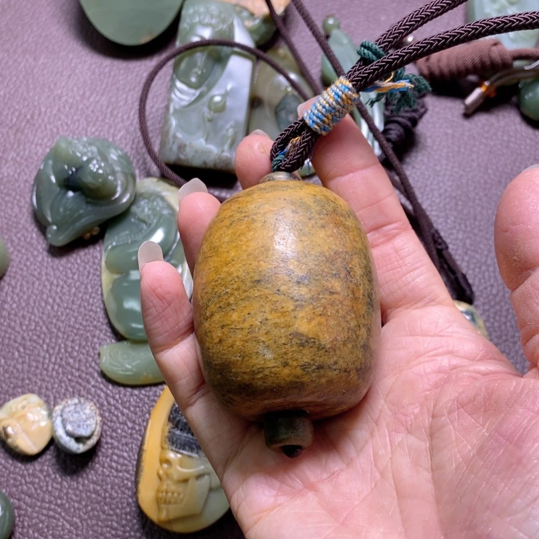 岫岩河磨玉（透闪石质玉）挂件未镶嵌