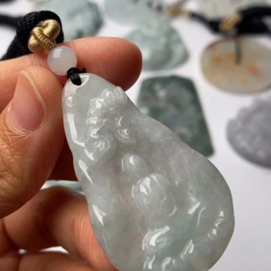 翡翠未镶嵌挂件翡翠