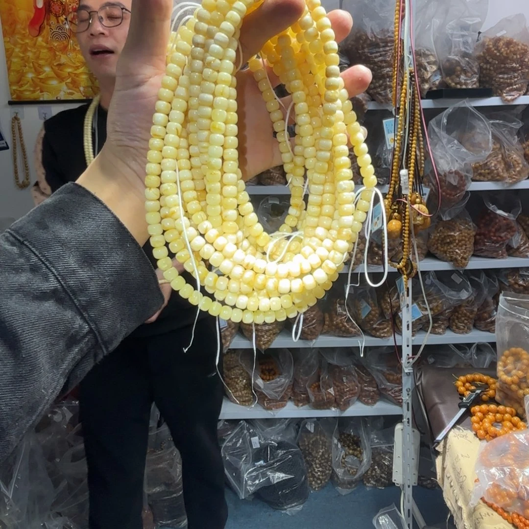 琥珀未镶嵌裸石白蜡老型108多样性发其一