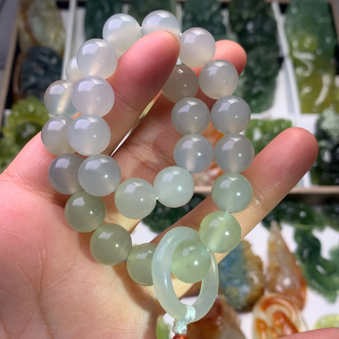 蛇纹石玉未镶嵌手持手持