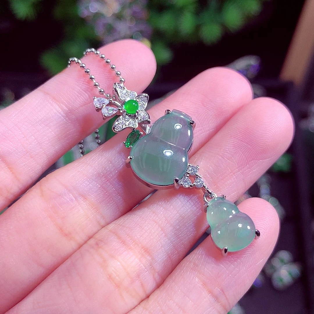 颈饰未镶嵌翡翠天然