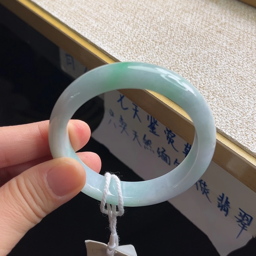 翡翠未镶嵌手镯手镯