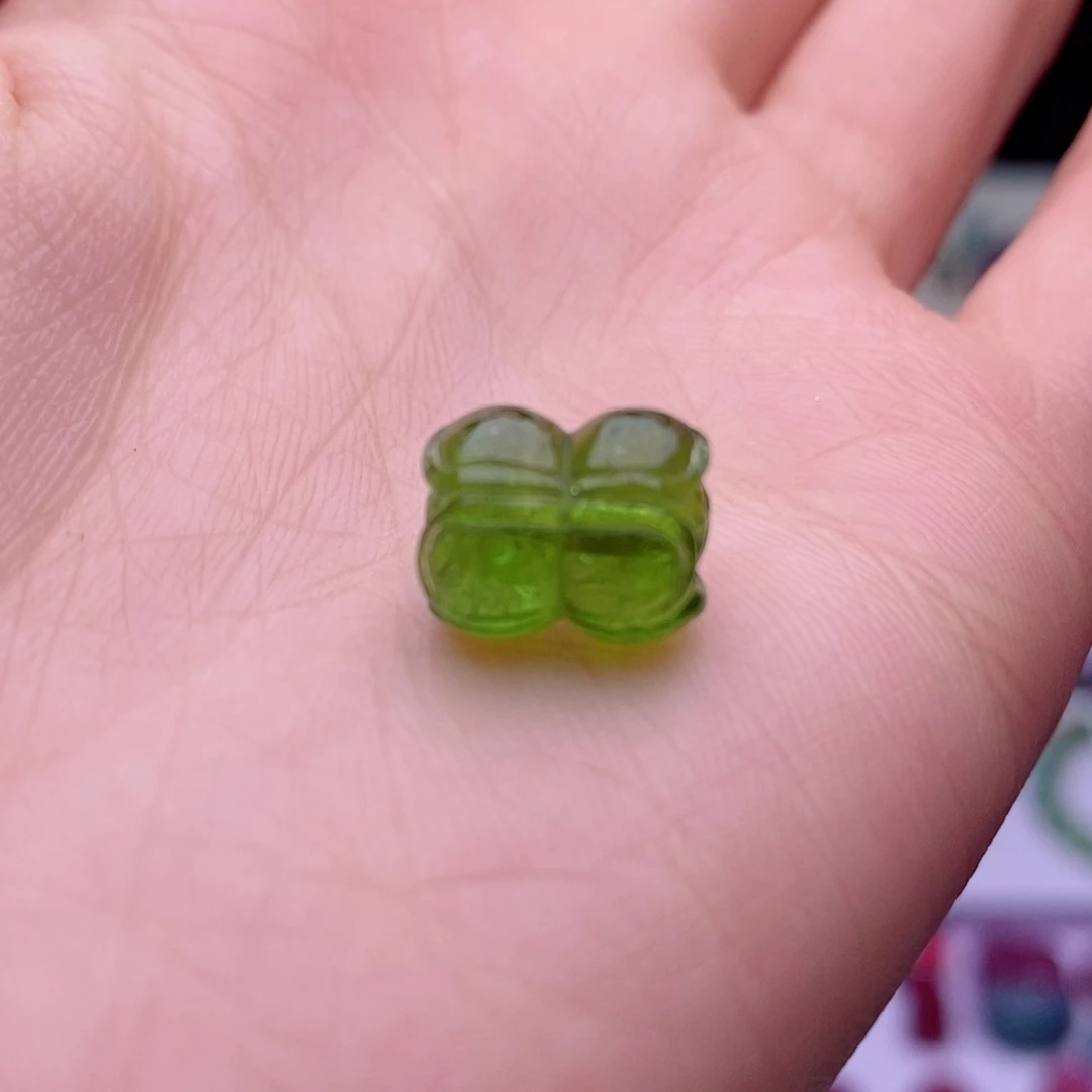 未镶嵌单颗碧玺并蒂莲花yy