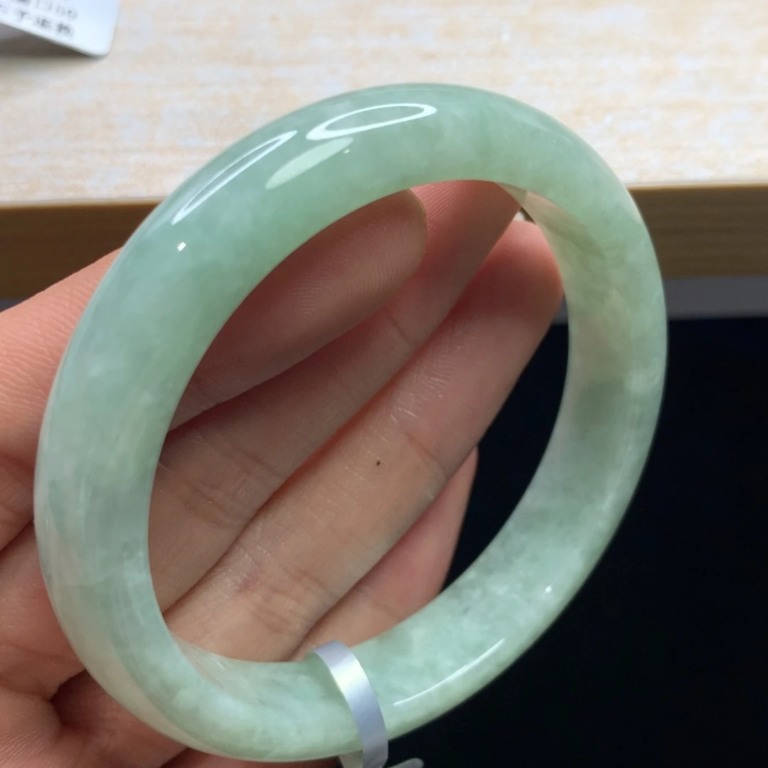 翡翠未镶嵌手镯手镯