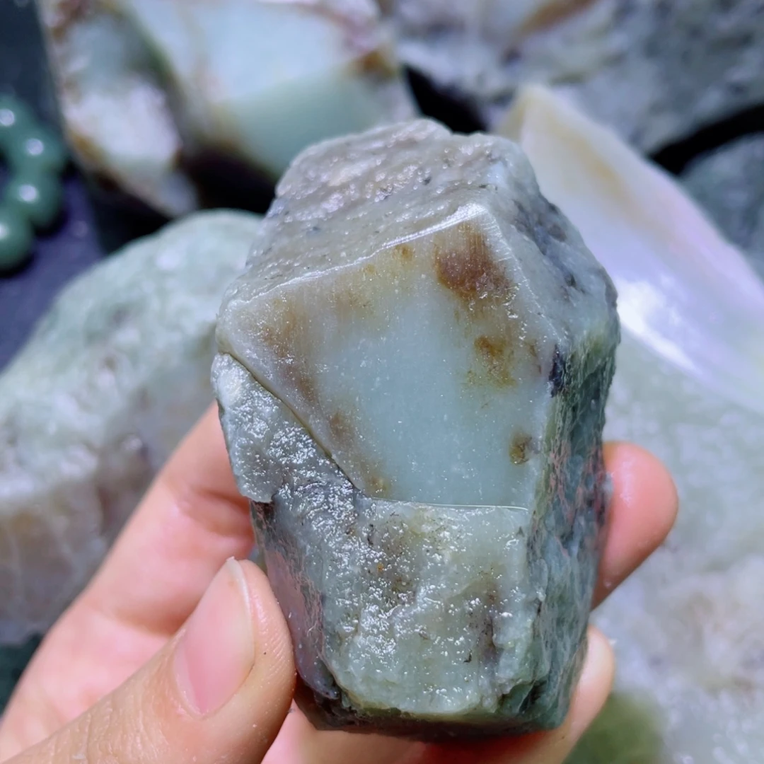 和田玉未镶嵌珠宝半成品