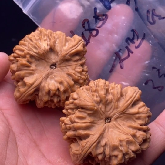 【闪购商品】吊坠文玩核桃