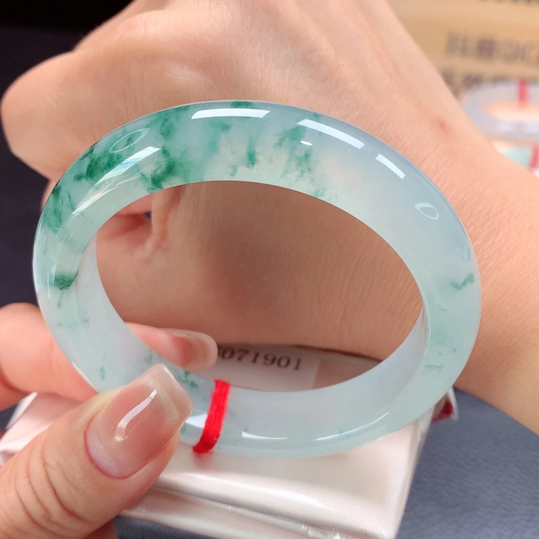 未镶嵌手镯翡翠高级感，古典美，老坑冰胶飘花！99号