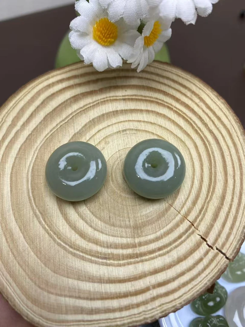 「捡漏款」天然和田玉平安扣男女款多样性发货拍一发一