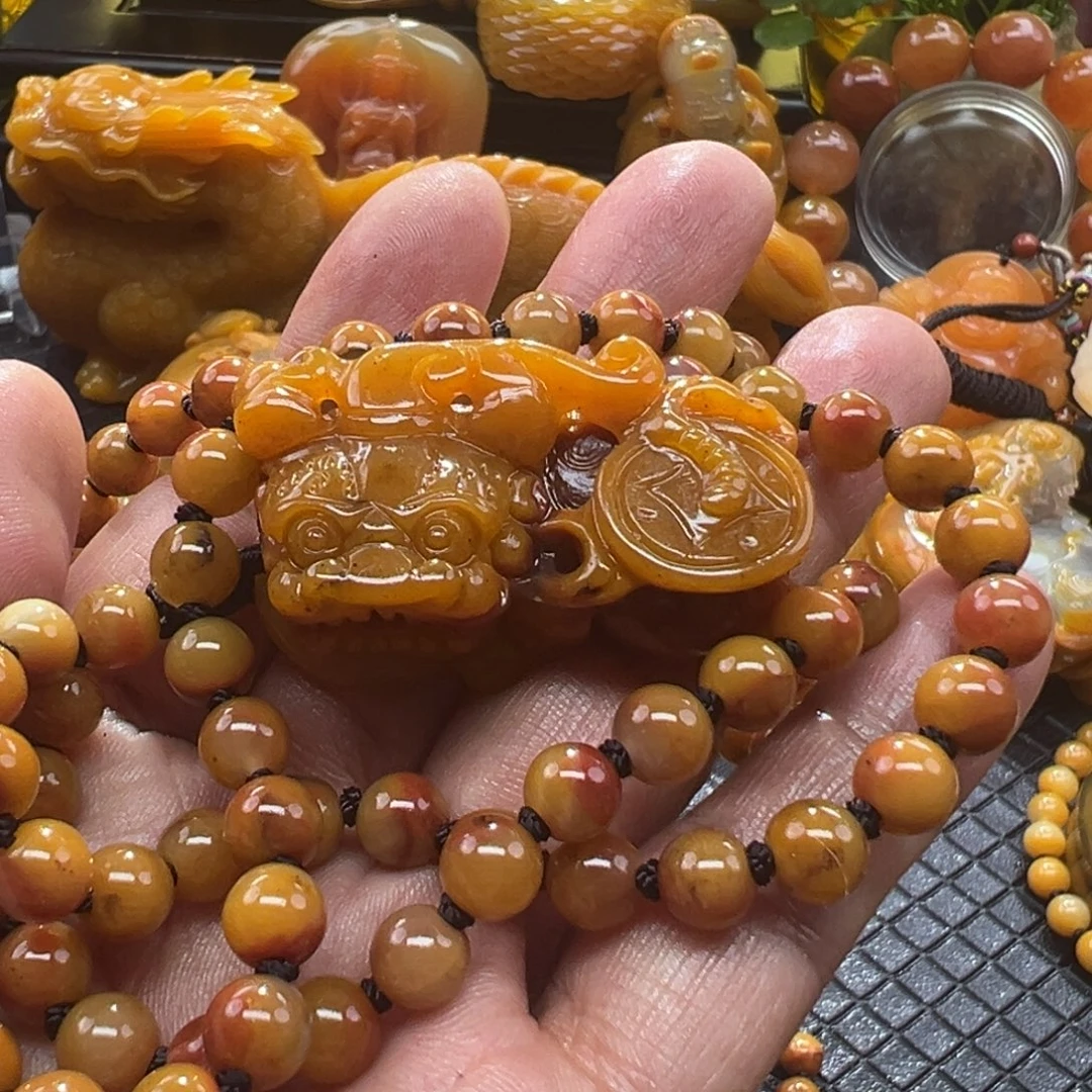 石英质玉未镶嵌颈饰